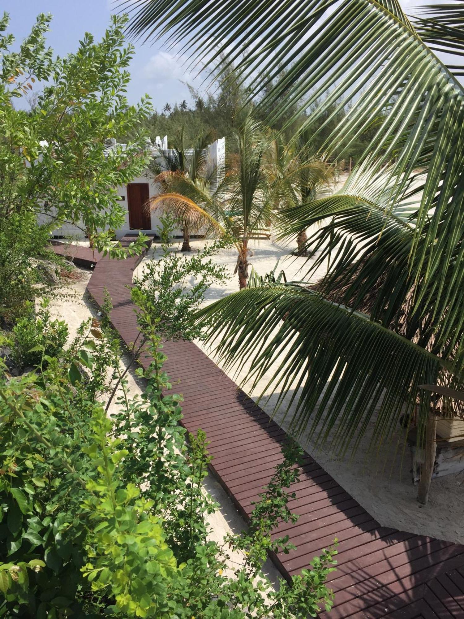 Konokono Beach Resort And Isaraya Luxury Overwater Villas Michamvi Kae Phòng bức ảnh